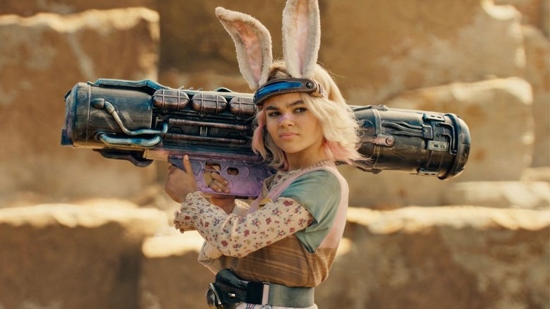 Tiny Tina holding gun Borderlands