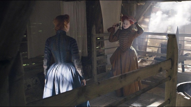 Saoirse Ronan and Margot Robbie in Mary Queen of Scots